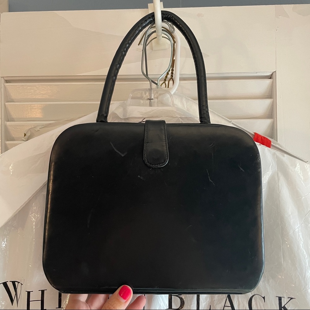 Vintage black leather handbag purse. American Notes?